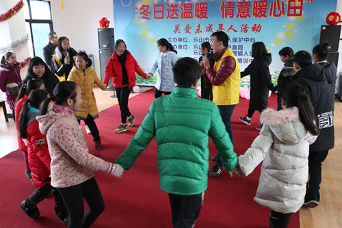 孩子们积极的参与到游戏中_副本
